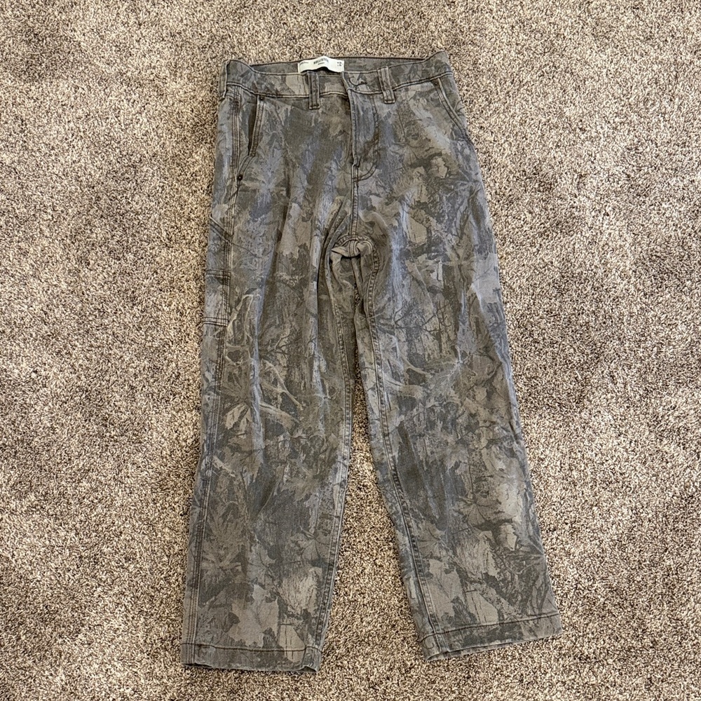 Hollister Mens Baggy Camo Jeans